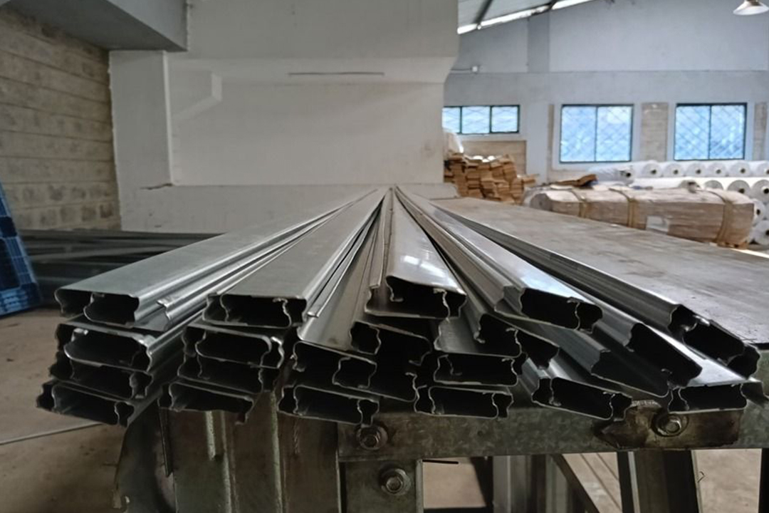 Greenhouse Steel Profiles And Zigzag Wires Greenhouse Steel Profiles And Zigzag Wires